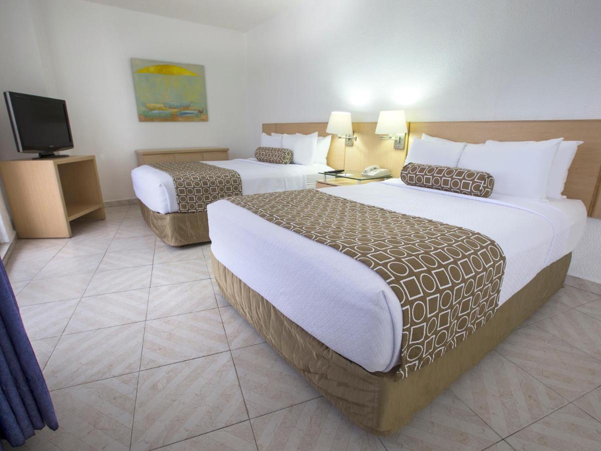 Hs Hotsson Hotel Acapulco Buitenkant foto A typical room at the hotel